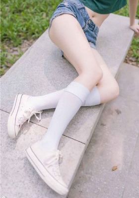 将军含紧一点h边做边走视频