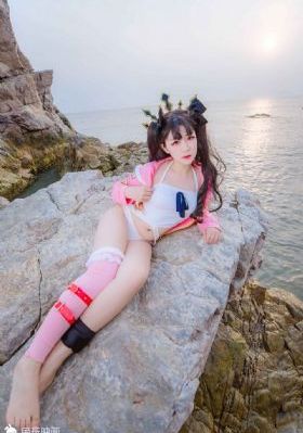 我美艳丰满的妈咪